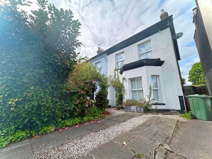 3 Bedroom Semi-Detached House To Rent In Wrythe Green Road, Carshalton, SM5