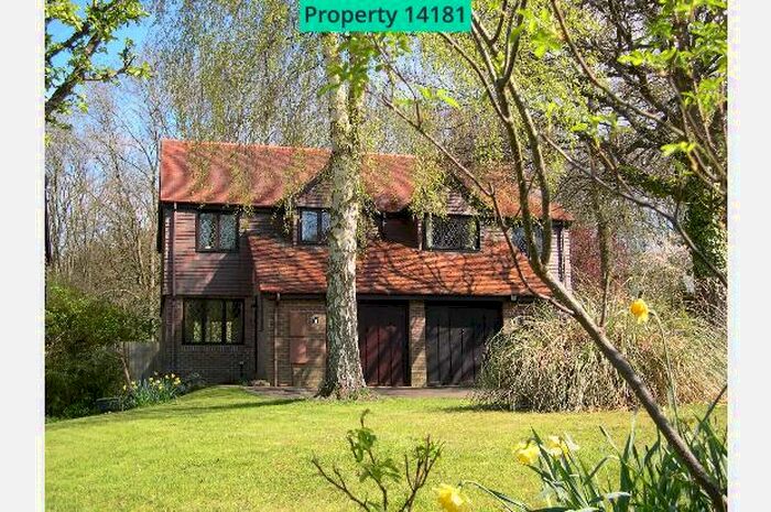 3 Bedroom Semi-Detached House To Rent In Hedgerley, Slough, SL2