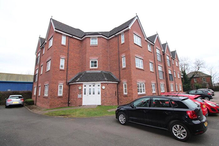 2 Bedroom Apartment To Rent In Hendeley Court, Burton Upon Trent, DE14