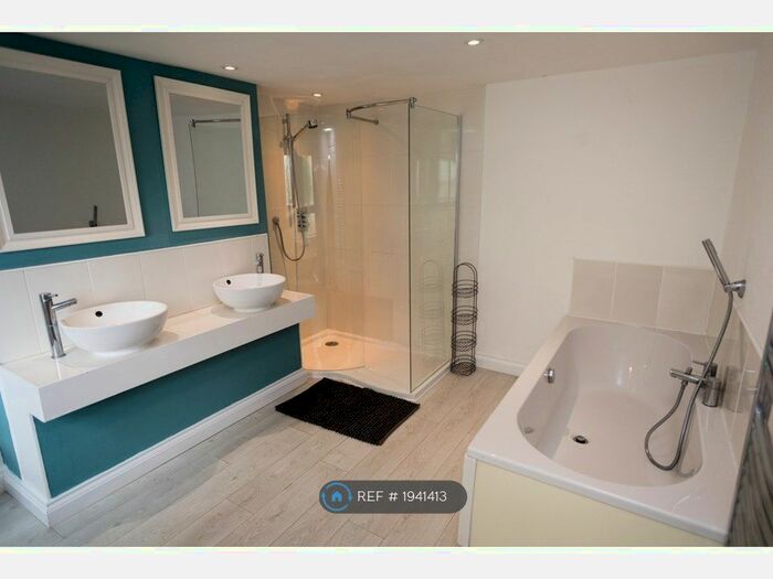 4 Bedroom Terraced House To Rent In Worcester Parade, Gloucester, GL1