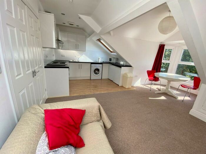 1 Bedroom Apartment To Rent In Summerhill, Thornhill, Sunderland, SR2