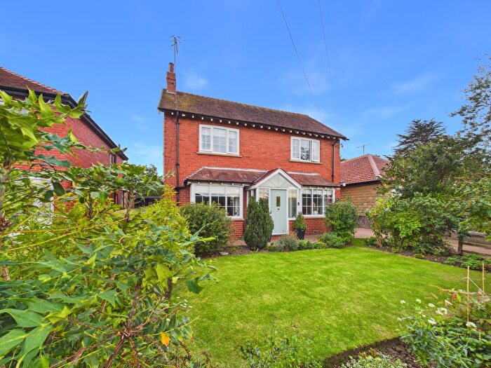 4 Bedroom Detached House For Sale In Red Scar Lane, Newby, Scarborough, YO12