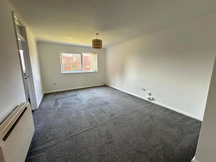 2 Bedroom House To Rent In Greenside Court, Eccles, M30