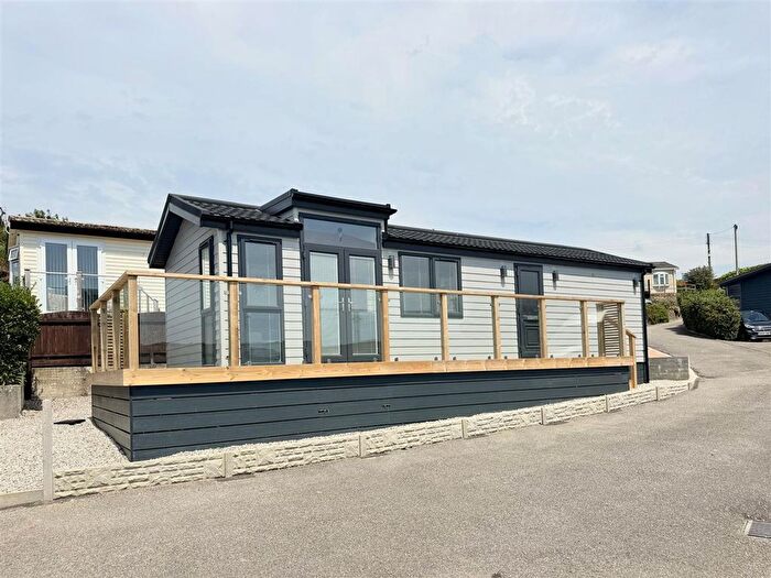 1 Bedroom Detached House For Sale In Tregunnel Park, Newquay, TR7