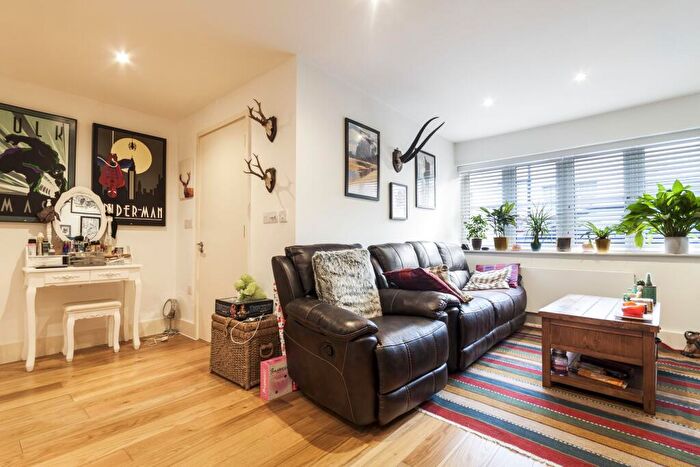 1 Bedroom Flat To Rent In Lily Court, Havelock Road, Wokingham, RG41