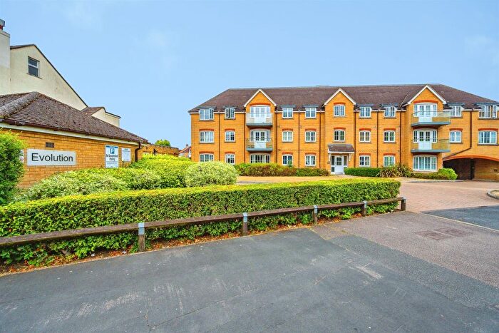 1 Bedroom Flat For Sale In St. Albans Road, Watford, WD25