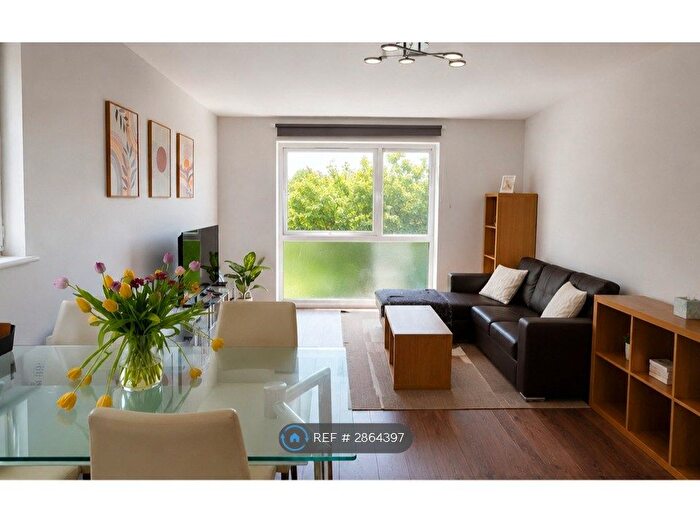 1 Bedroom Flat To Rent In Hinton Road, Wallington, SM6
