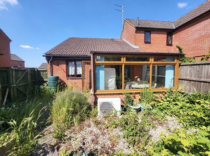 2 Bedroom Semi-Detached Bungalow For Sale In Highfield Close, Foulsham - Chain Free, NR20
