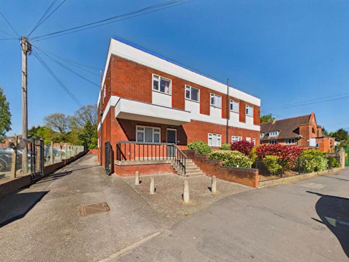 2 Bedroom Flat To Rent In Station Road, Acocks Green, Birmingham, B27