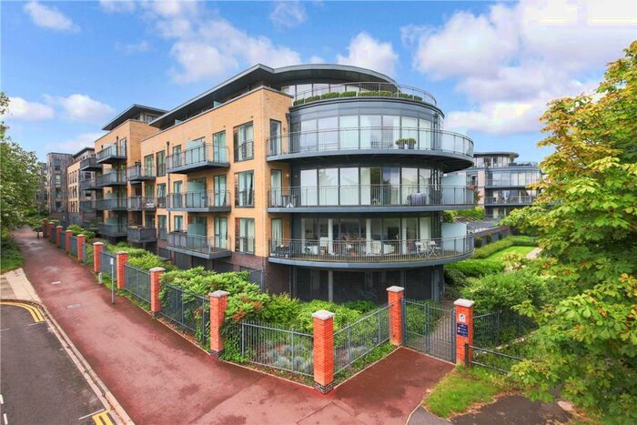 2 Bedroom Apartment To Rent In Keynes House, Kingsley Walk, Cambridge, CB5
