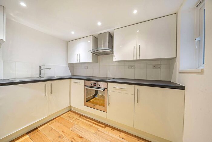 Studio To Rent In Upper Tachbrook Street, Pimlico, London, SW1V