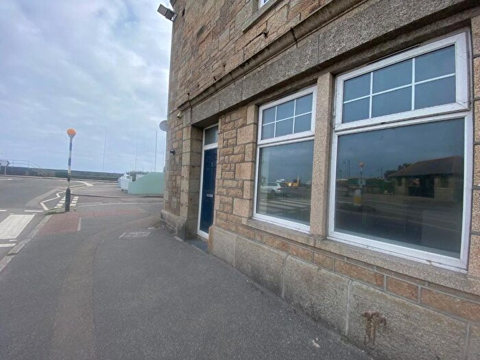 1 Bedroom Studio For Sale In Seashell, Alexandra Road, Penzance, Cornwall, TR18