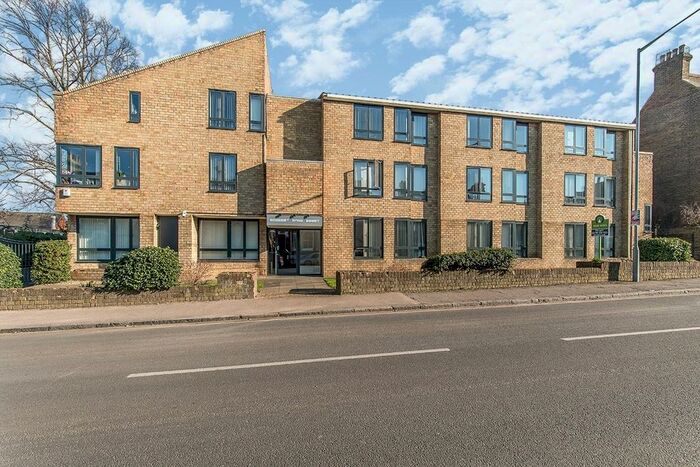 3 Bedroom Flat To Rent In Newton Road, Faversham, Kent, ME13