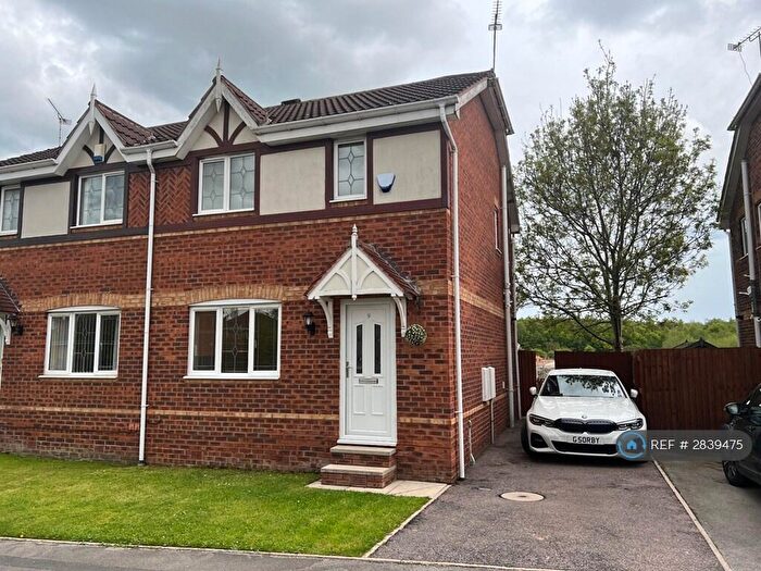 3 Bedroom Semi Detached House To Rent In Mcloughlin Way, Sheffield, S26