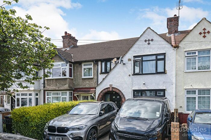 3 Bedroom Terraced House For Sale In Burnham Gardens, Hounslow, TW4