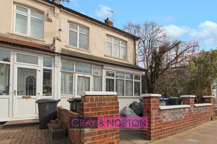 3 Bedroom End Of Terrace House To Rent In Shirley Road, Croydon, CR0
