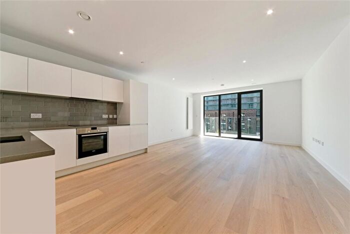 2 Bedroom Apartment To Rent In Fairwater House, Bonnet Street, London, E16