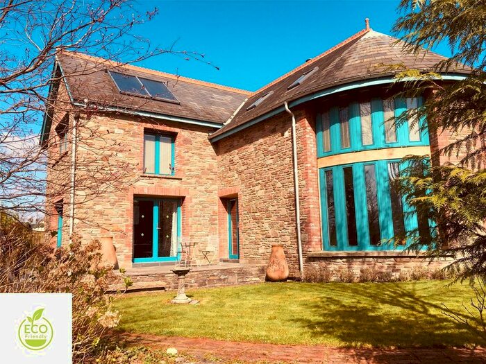 3 Bedroom Detached House For Sale In Felindre, Brecon, Powys, LD3