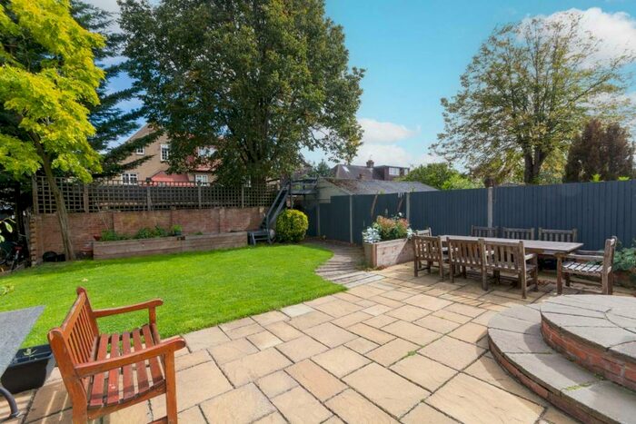 6 Bedroom House To Rent In Radnor Road, Harrow, HA1