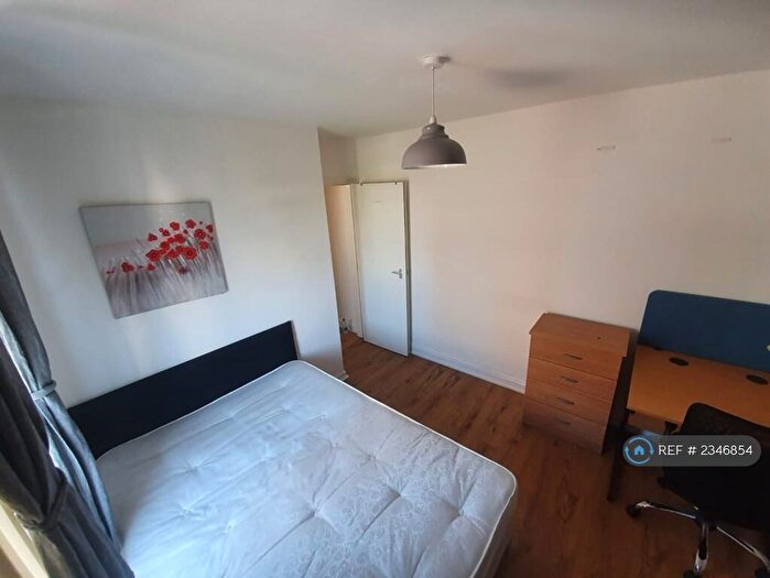 5 Bedroom Semi-Detached House To Rent In Rathbone Road, Wavertree, Liverpool, L15