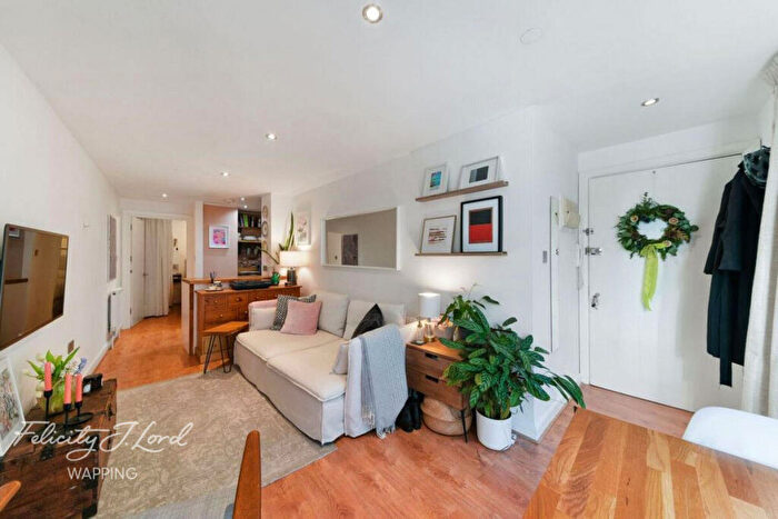 1 Bedroom Flat For Sale In A Boulcott Street, London, E1
