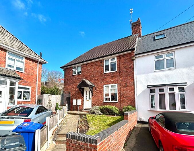 3 Bedroom Semi Detached House For Sale In Hill Close, Sedgley, DY3