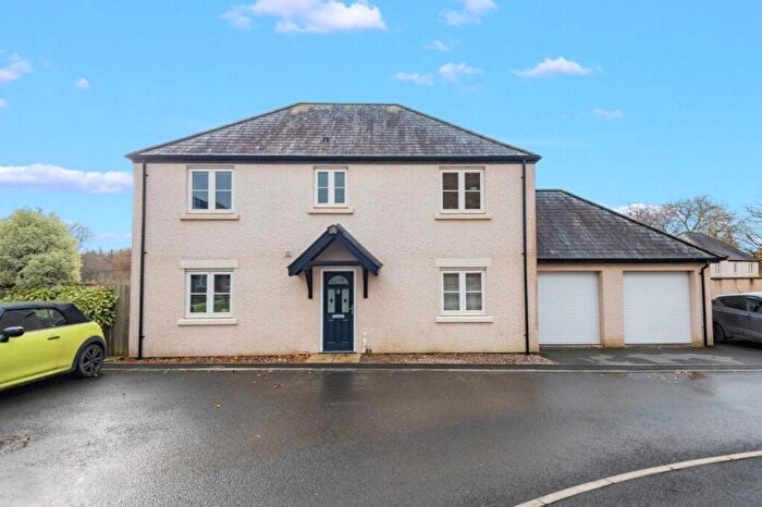 4 Bedroom Detached House For Sale In Gardeners Lane, Yealmpton, Plymouth, PL8