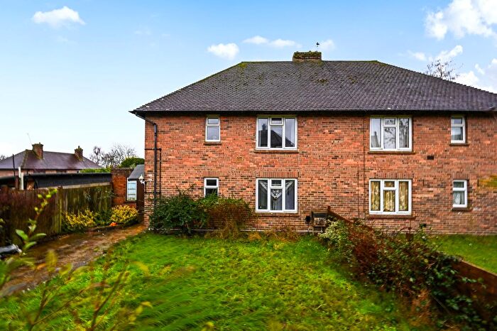 2 Bedroom Maisonette For Sale In Alderbrook Close, Crowborough, TN6