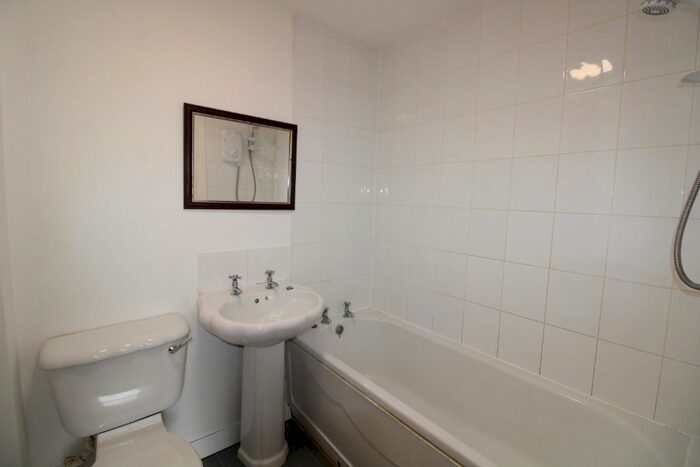 1 Bedroom Flat To Rent In Ashley Road, Polmont, FK2