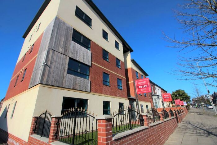 2 Bedroom Flat To Rent In Walmersley Road, Bury, BL9