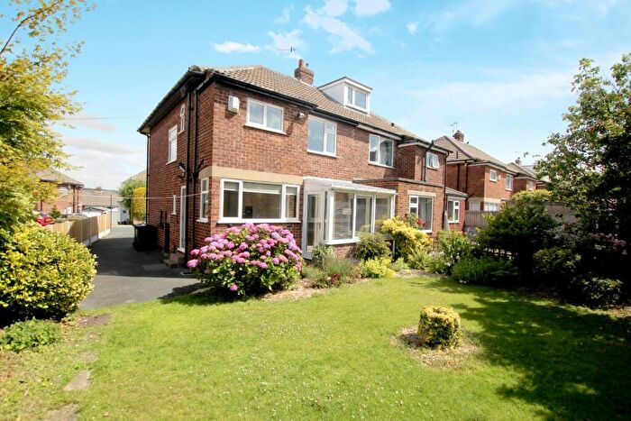 3 Bedroom Semi Detached House For Sale In Roundhill Avenue, Bingley, West Yorkshire, BD16