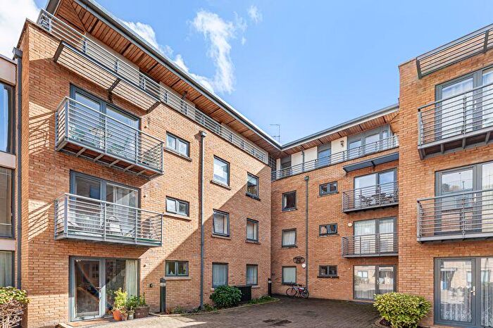 1 Bedroom Flat To Rent In Woodin's Way, Oxford, OX1