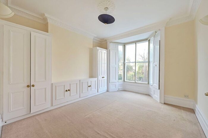 1 Bedroom Flat To Rent In Kingston Road, Wimbledon, London, SW19