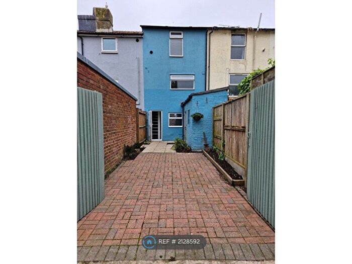 2 Bedroom Terraced House To Rent In Stonefield Road, Hastings, TN34