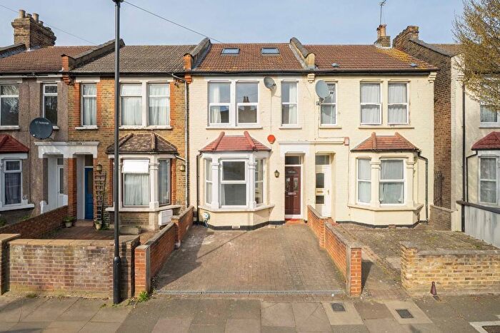 7 Bedroom Property To Rent In Allens Road, Enfield, EN3