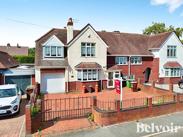 3 Bedroom Semi-Detached House For Sale In Victoria Avenue, Bloxwich, Walsall, WS3