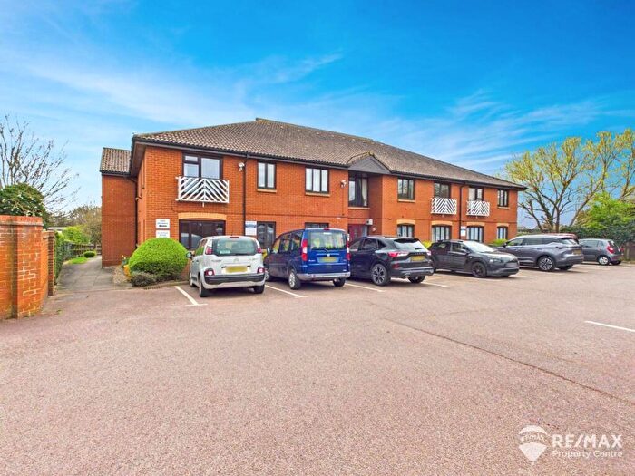 1 Bedroom Apartment For Sale In Main Road, Dovercourt, Harwich, CO12