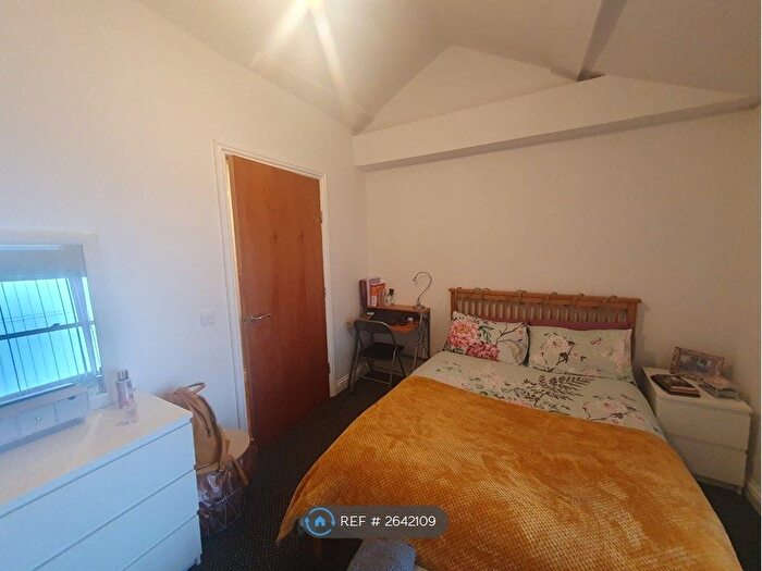 1 Bedroom Flat To Rent In Bank Street, Sheffield, S1