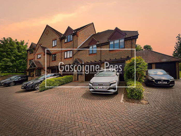 3 Bedroom Apartment To Rent In Albury Road, Guildford, GU1