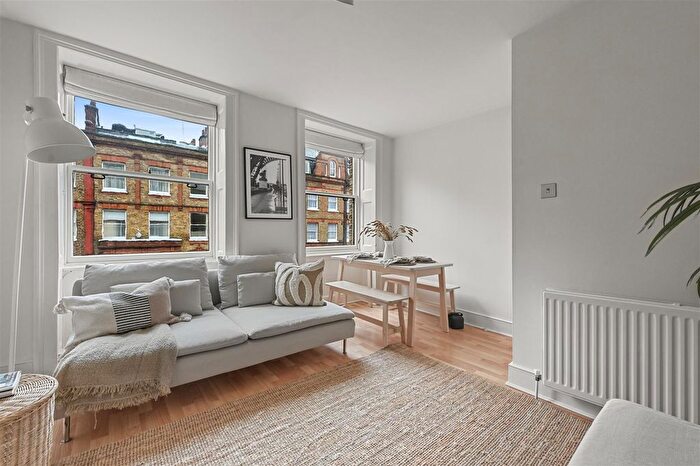 2 Bedroom Flat To Rent In Nottingham Place, London, W1U
