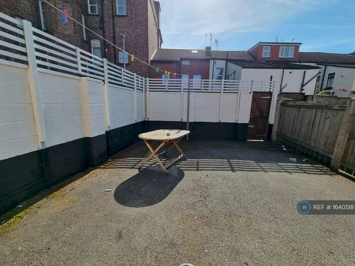 5 Bedroom End Of Terrace House To Rent In Liberty Street, Liverpool, L15