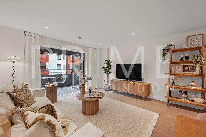 2 Bedroom Flat For Sale In The Cooper Building, Wharf Road, Old Street, N1