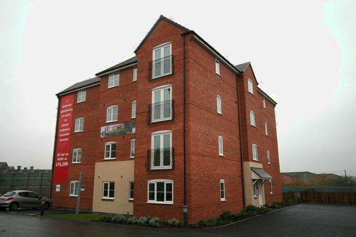 2 Bedroom Flat To Rent In Water Reed Grove, Walsall, WS2