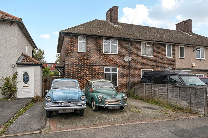 3 Bedroom End Terrace House For Sale In Kelso Road, Carshalton, SM5