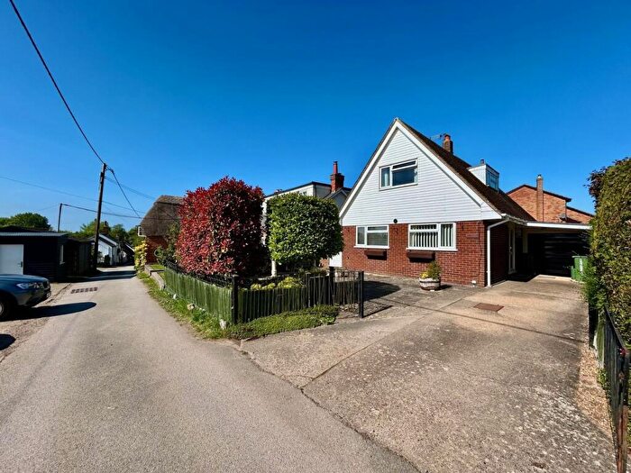 3 Bedroom Detached House For Sale In The Gardens, Adstock, Buckingham, MK18