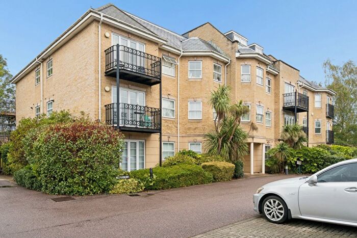 2 Bedroom Flat For Sale In Pinner Road, Northwood Hills, HA6