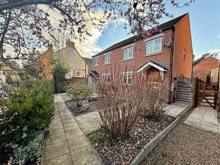 3 Bedroom Semi-Detached House For Sale In London Road, Kegworth, Derby, DE74