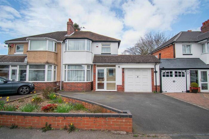 3 Bedroom Semi-Detached House To Rent In Castle Lane, Solihull, B92