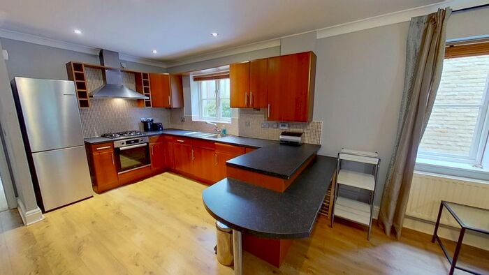 2 Bedroom Flat To Rent In Grove Road, Headingley, Leeds, LS6