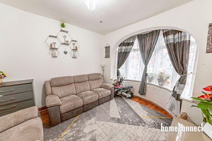 3 Bedroom Terraced House To Rent In Bedford Road, London, E6